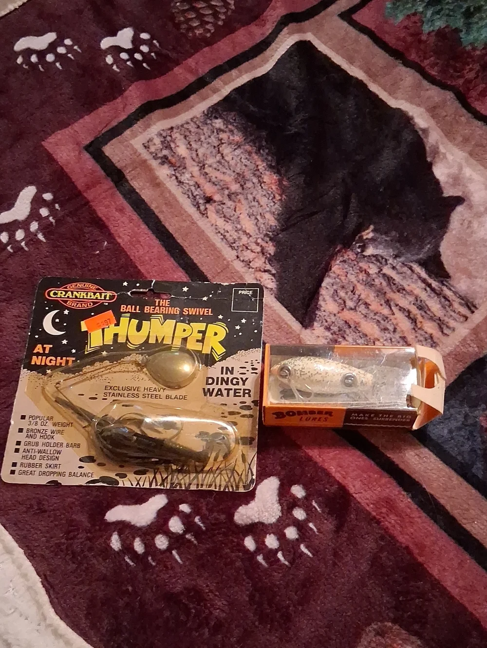 Vintage Thumper Ball Bearing Swivel Fishing Lure - - Black/Gold